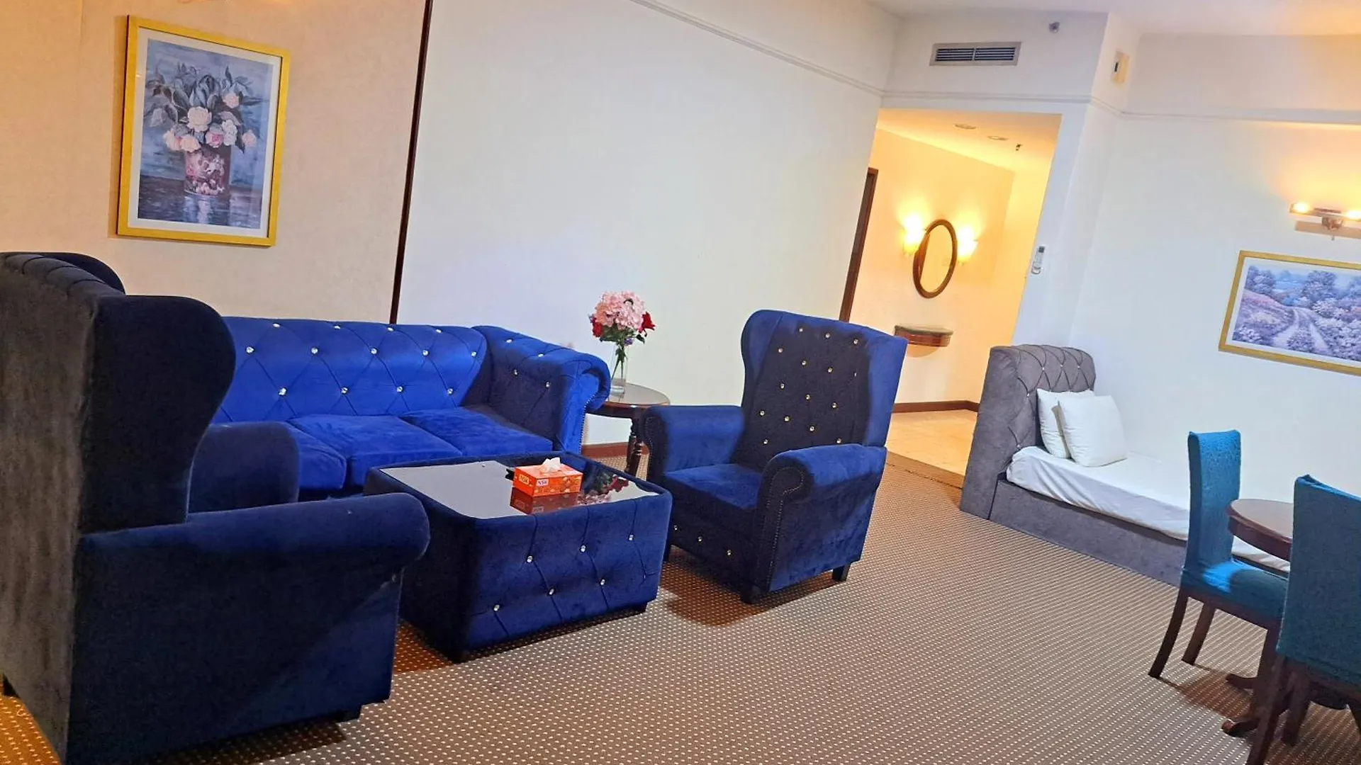 Famous Service Suite At Times Square Kl Apartment