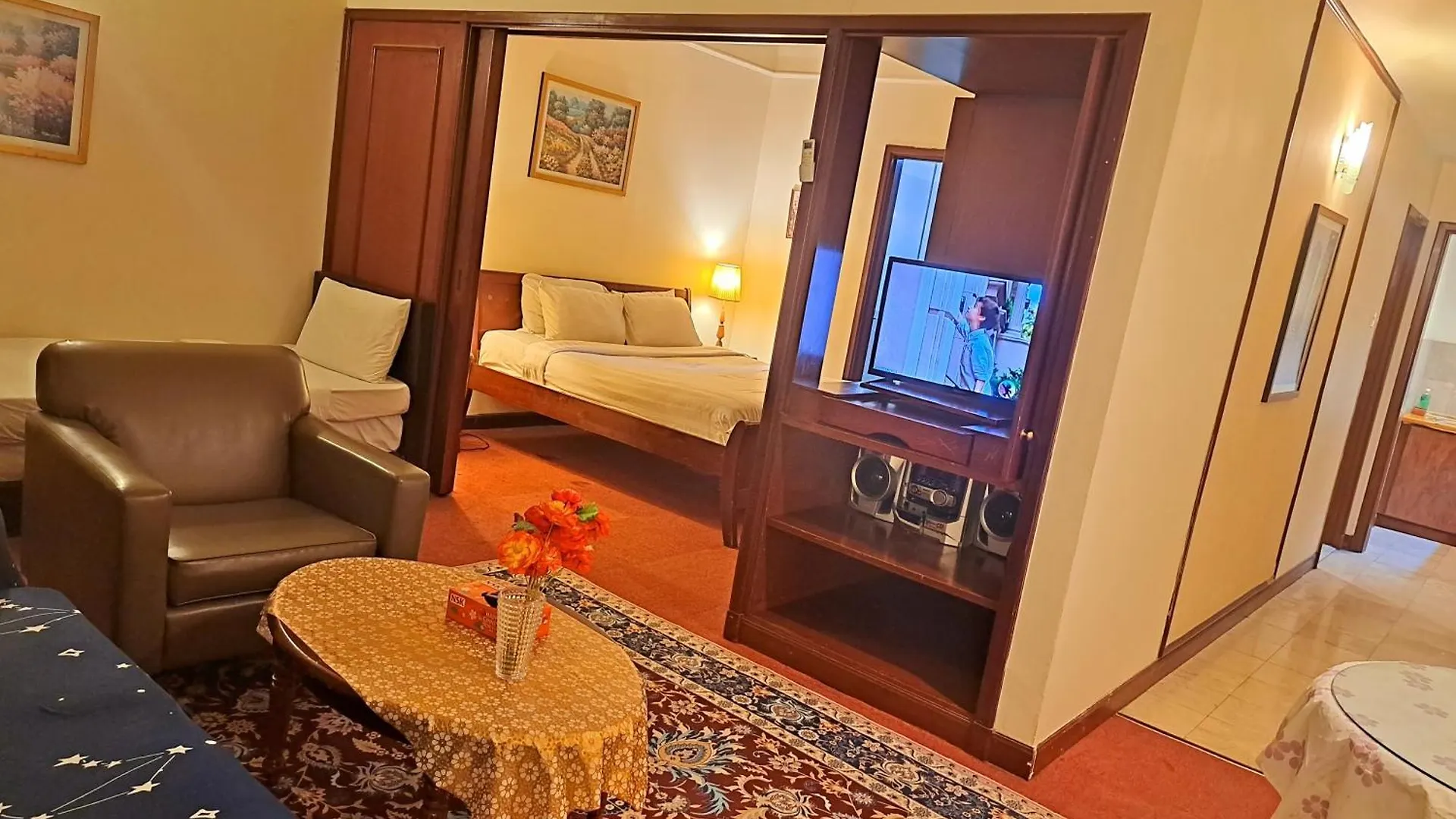 Famous Service Suite At Times Square Kl