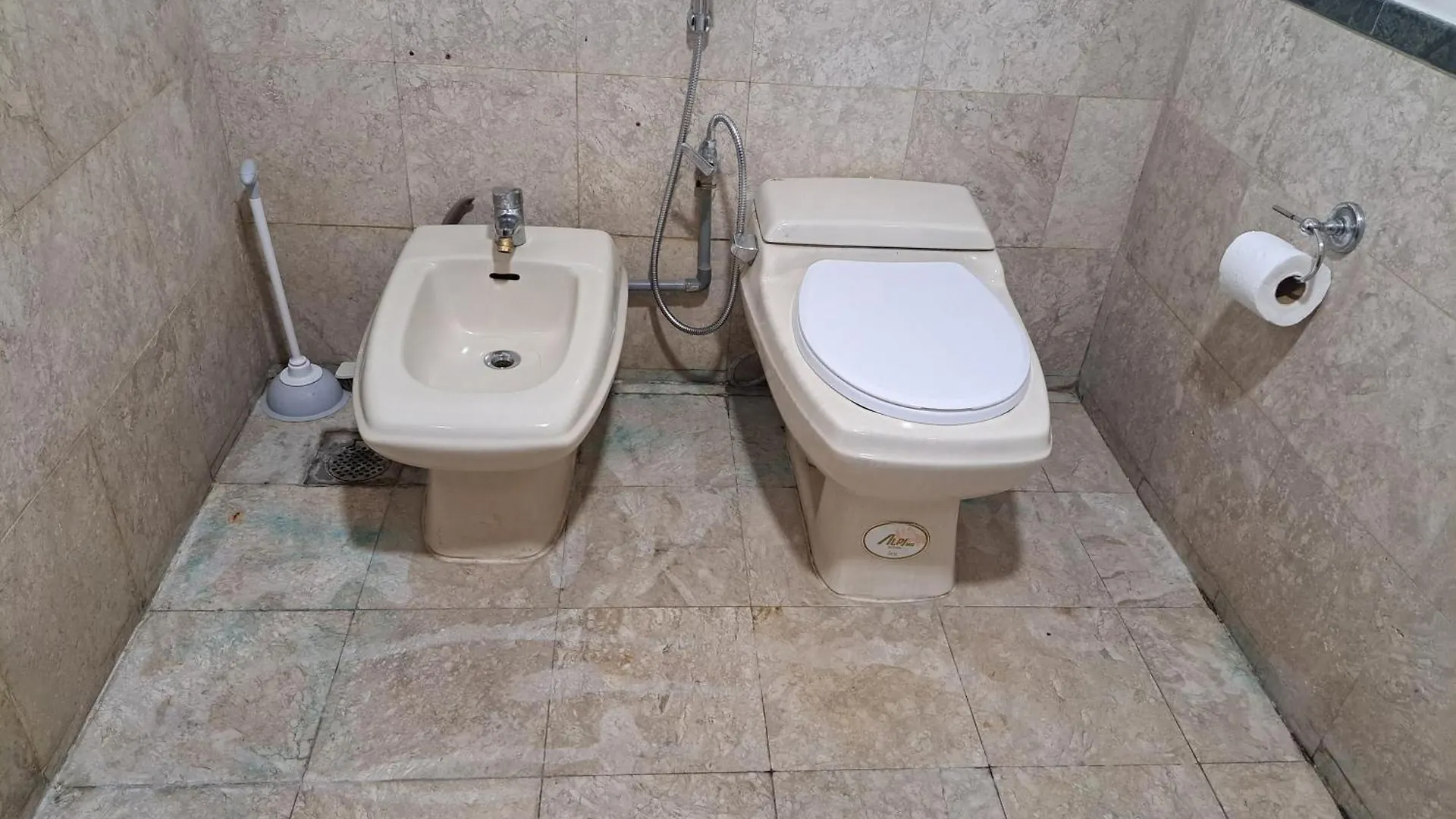 Famous Service Suite At Times Square Kl Apartment