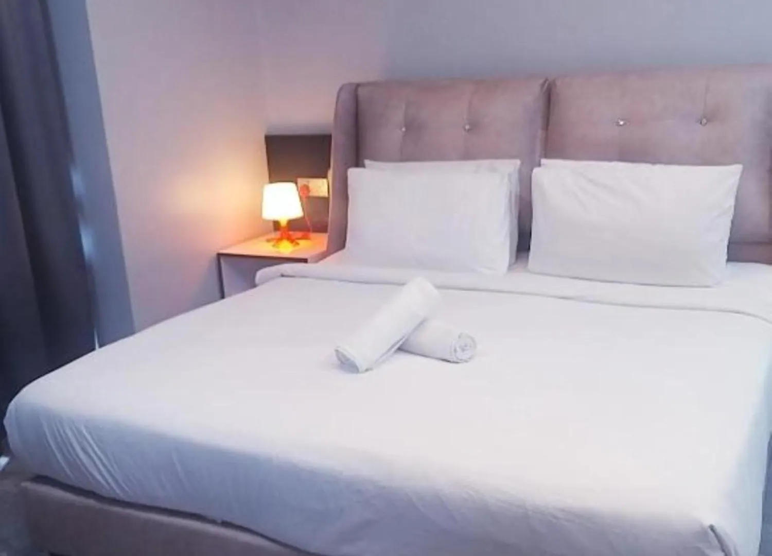 Famous Service Suite At Times Square Kl Apartment